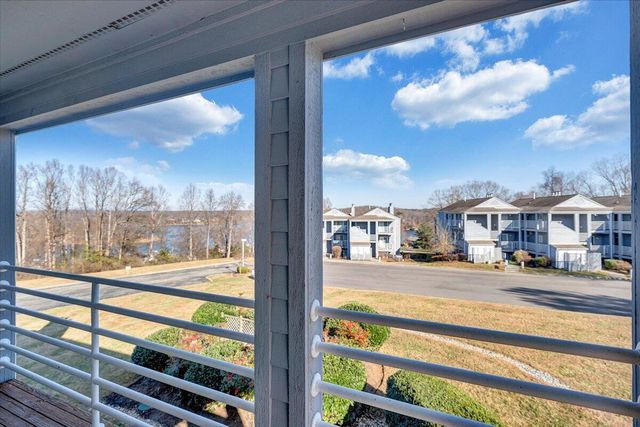 71 Waterside Cir Apt D6, Moneta, VA 24121