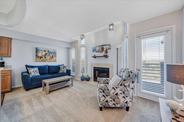 71 Waterside Cir Apt D6, Moneta, VA 24121