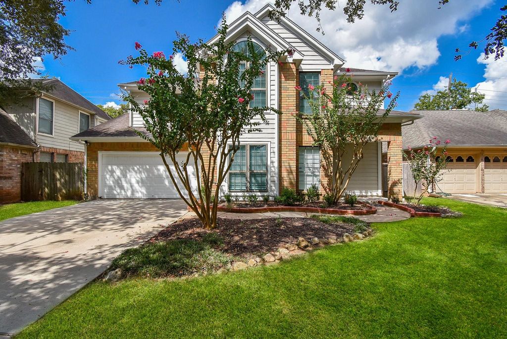 3030 Great Lakes Avenue, Sugar Land, TX 77479