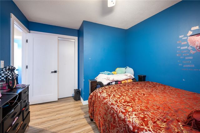 4609 Pineview Drive NE, Cedar Rapids, IA 52402