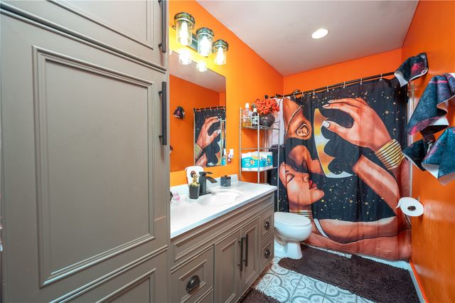 4609 Pineview Drive NE, Cedar Rapids, IA 52402