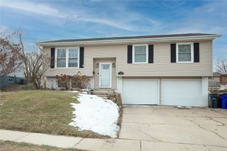 4609 Pineview Drive NE, Cedar Rapids, IA 52402
