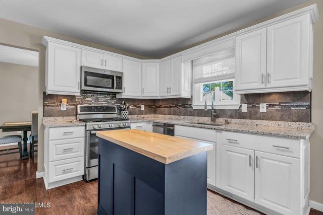 1254 HEREFORD CLOSE, Toms River, NJ 08753
