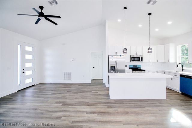 2313 N Olivia Drive, Sebring, FL 33825