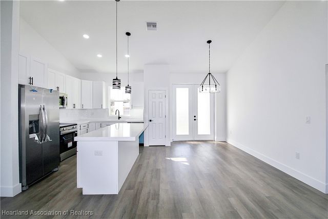 2313 N Olivia Drive, Sebring, FL 33825