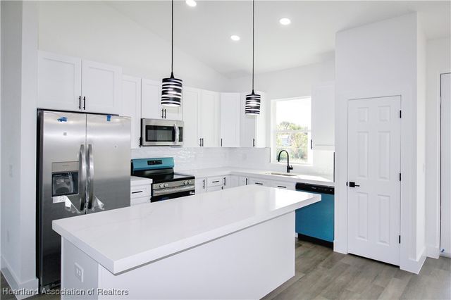 2313 N Olivia Drive, Sebring, FL 33825