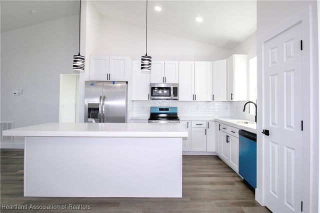 2313 N Olivia Drive, Sebring, FL 33825