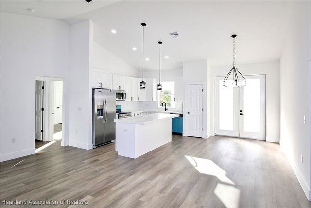 2313 N Olivia Drive, Sebring, FL 33825