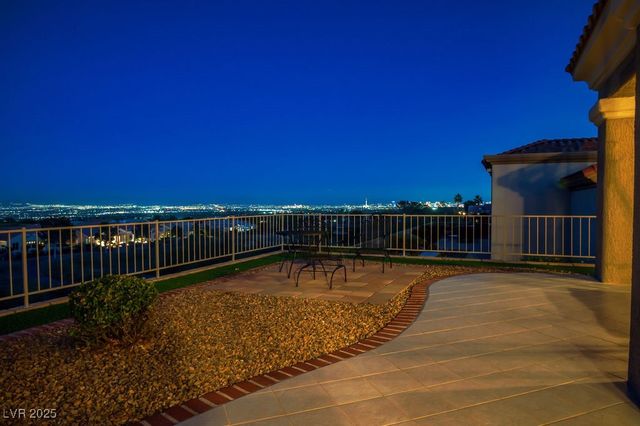 10712 Button Willow Drive, Las Vegas, NV 89134