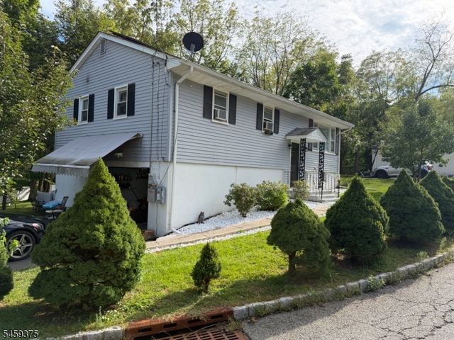 92 Birch St, Wharton Boro, NJ 07885