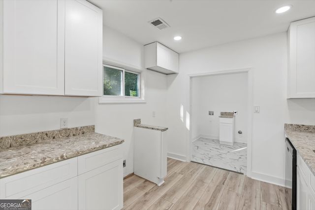 5476 OLD ROCKBRIDGE Road, Stone Mountain, GA 30083