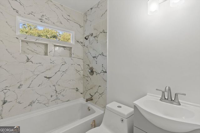 5476 OLD ROCKBRIDGE Road, Stone Mountain, GA 30083