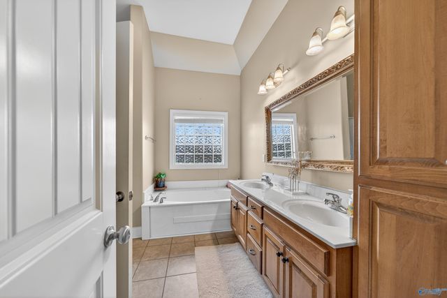 120 Meadow Ridge Drive, Hazel Green, AL 35750