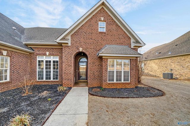 120 Meadow Ridge Drive, Hazel Green, AL 35750