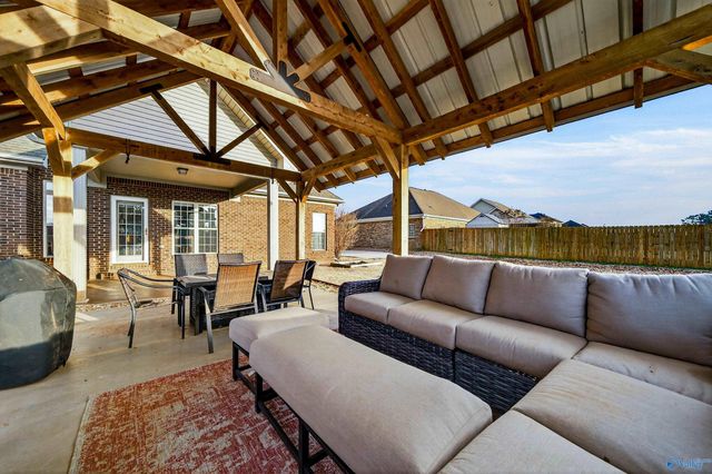 120 Meadow Ridge Drive, Hazel Green, AL 35750