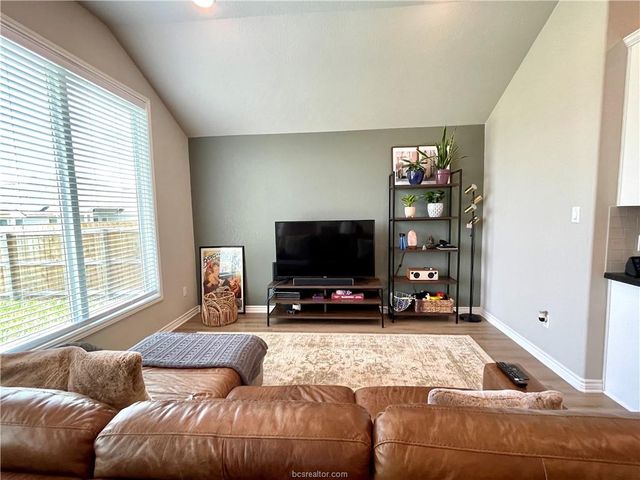 1918 Meridian Court, Bryan, TX 77807