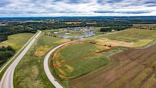 COMMERCIAL DRIVE, Waupaca, WI 54981