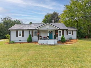 691 Clarkwood Road, Rockmart, GA 30153