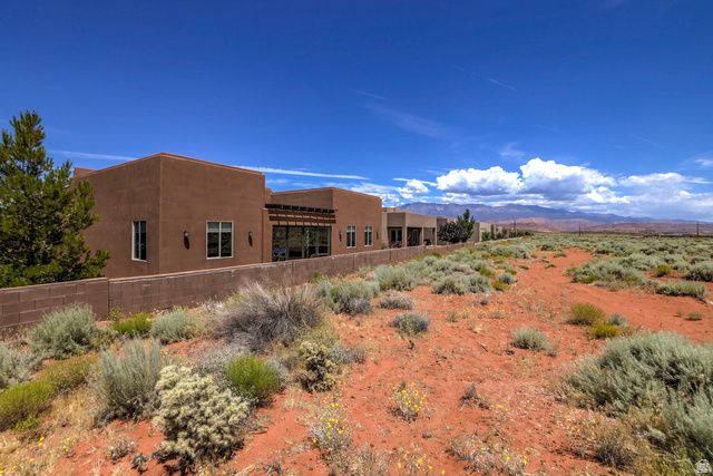 3243 S 4900 W, Hurricane, UT 84737