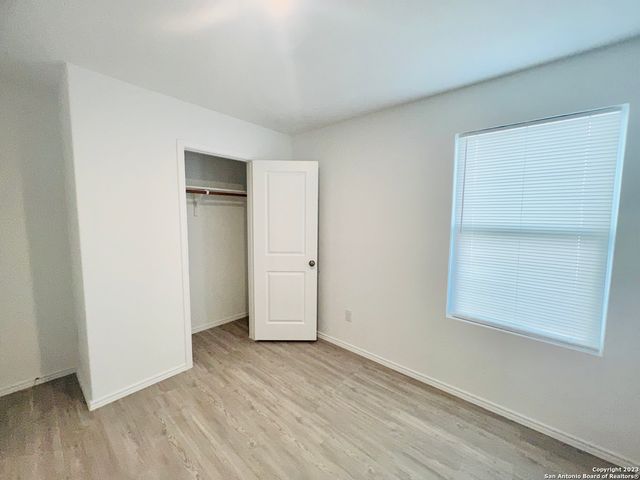 2906 Millikan Dr, Converse, TX 78109