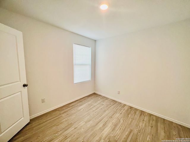 2906 Millikan Dr, Converse, TX 78109