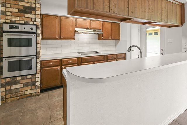 3703 Stillmeadow Drive, Bryan, TX 77802