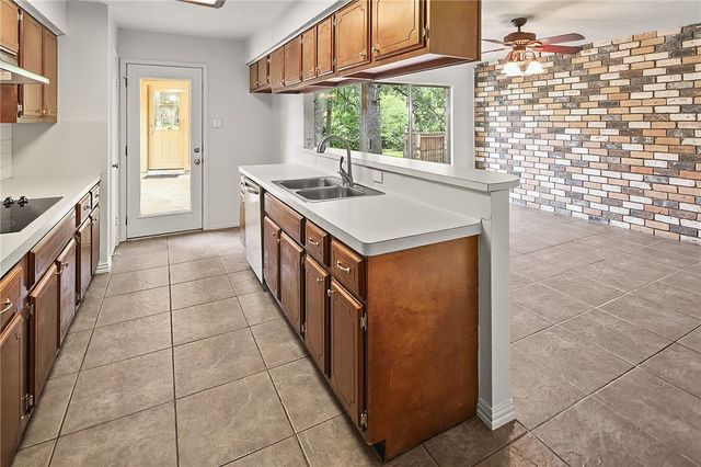 3703 Stillmeadow Drive, Bryan, TX 77802