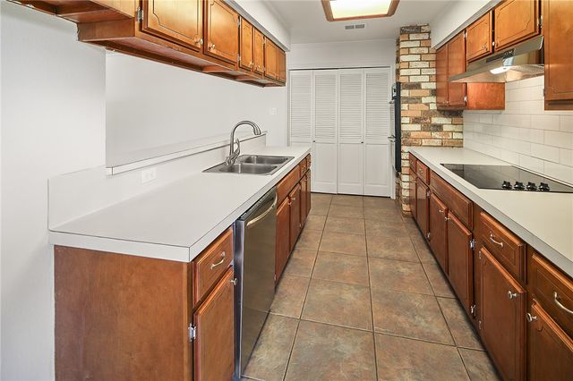 3703 Stillmeadow Drive, Bryan, TX 77802