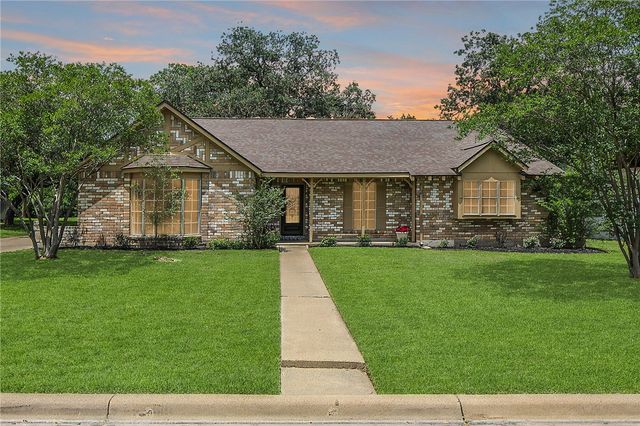 3703 Stillmeadow Drive, Bryan, TX 77802