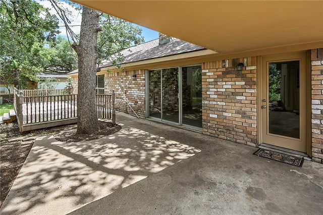 3703 Stillmeadow Drive, Bryan, TX 77802