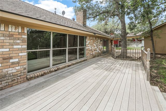 3703 Stillmeadow Drive, Bryan, TX 77802