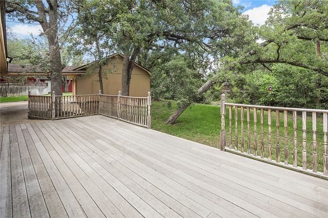 3703 Stillmeadow Drive, Bryan, TX 77802