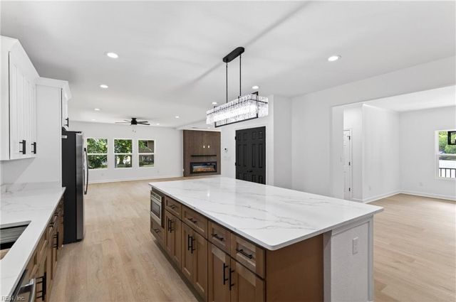 315 De Laura DR, Newport News, VA 23608