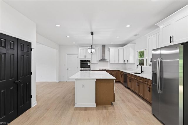 315 De Laura DR, Newport News, VA 23608