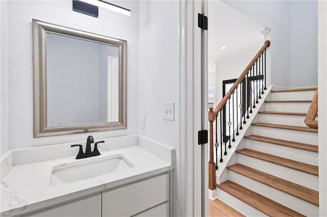 315 De Laura DR, Newport News, VA 23608