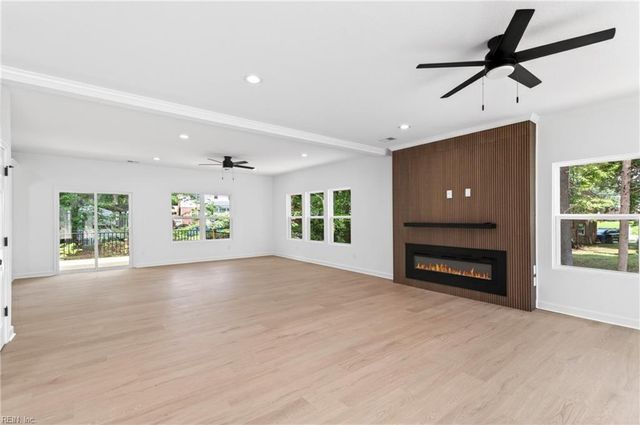 315 De Laura DR, Newport News, VA 23608
