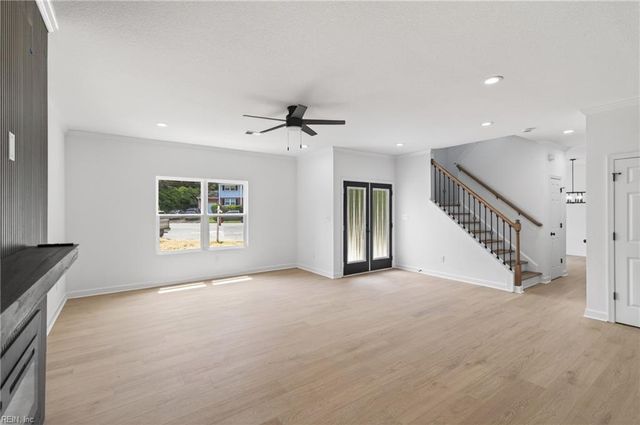 315 De Laura DR, Newport News, VA 23608