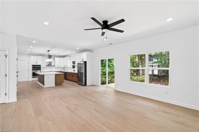 315 De Laura DR, Newport News, VA 23608