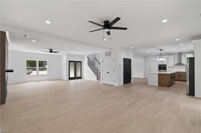 315 De Laura DR, Newport News, VA 23608