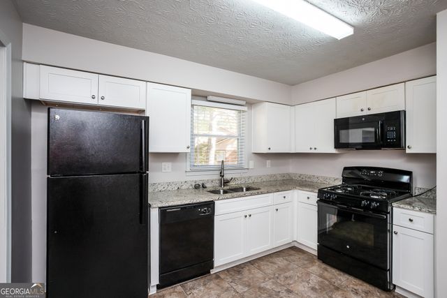 537 Plainville Drive, Atlanta, GA 30331