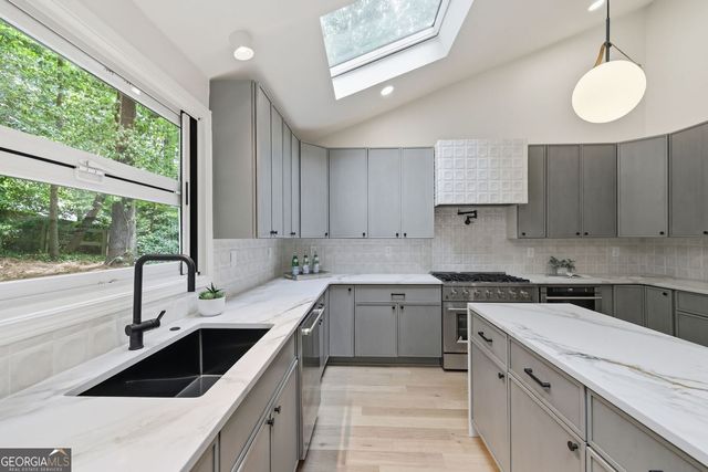 4260 Loch Highland Parkway NE, Roswell, GA 30075