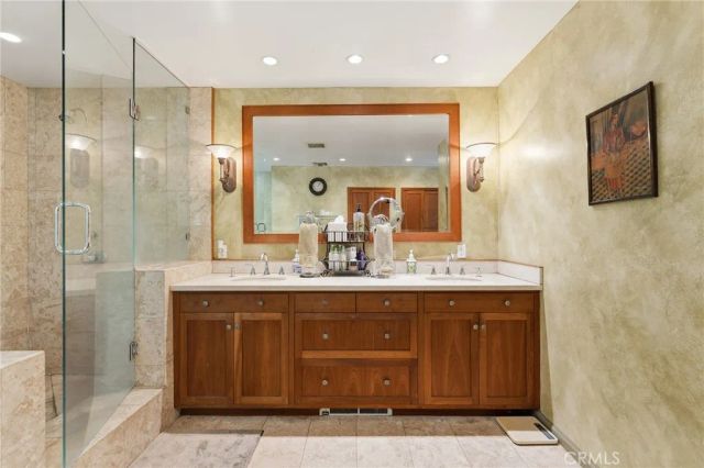 4956 Hood Drive, Woodland Hills, CA 91364