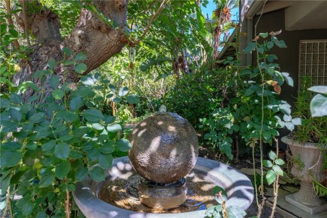 4956 Hood Drive, Woodland Hills, CA 91364