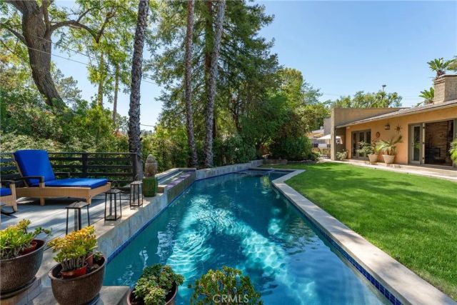 4956 Hood Drive, Woodland Hills, CA 91364