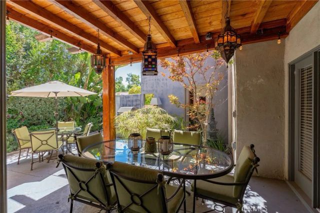 4956 Hood Drive, Woodland Hills, CA 91364