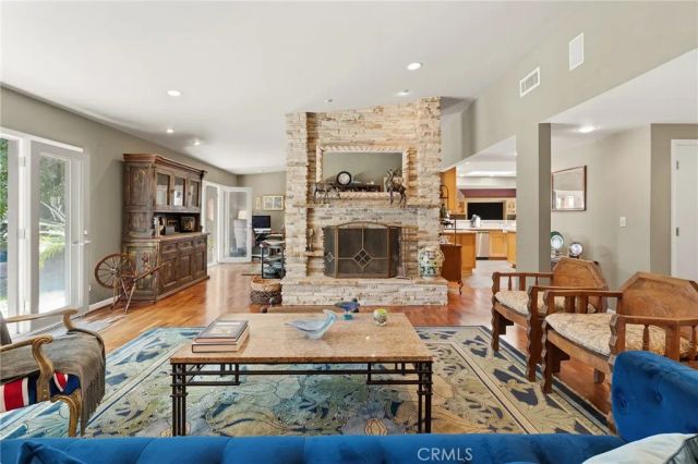 4956 Hood Drive, Woodland Hills, CA 91364