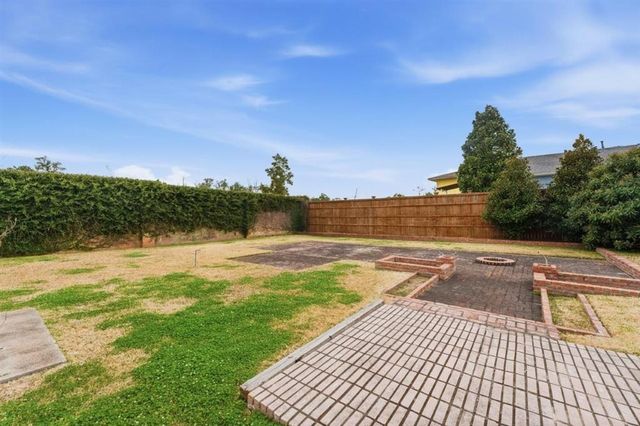 329 Wilson Avenue, Lake Charles, LA 70601