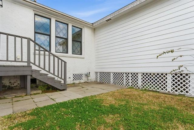 329 Wilson Avenue, Lake Charles, LA 70601