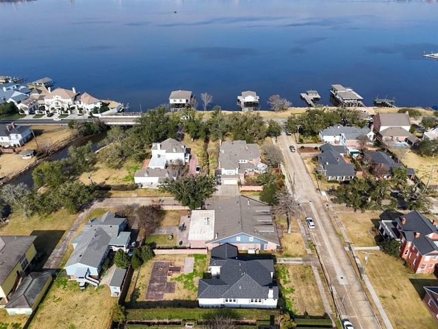 329 Wilson Avenue, Lake Charles, LA 70601