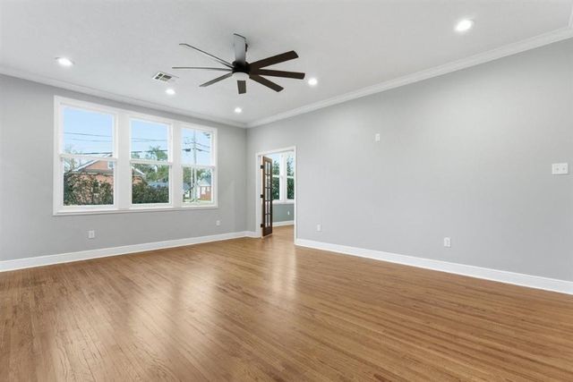 329 Wilson Avenue, Lake Charles, LA 70601